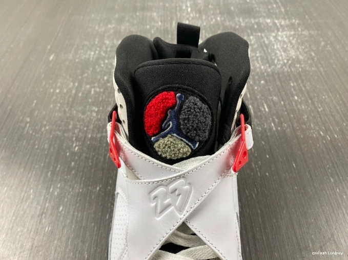 Jordan Bugs (2013) Bunny 8 305381-103 Retro Air 0721